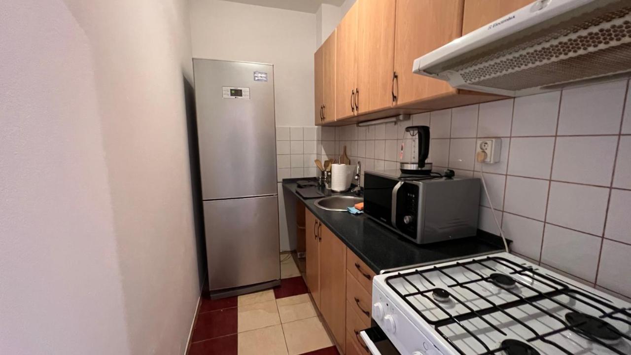 2 Room Apartment, Near Oc Galeria, Petrzalka Bratislava Eksteriør bilde